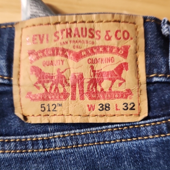 Medium Wash Men's Blue Jeans - Picture 6 of 7